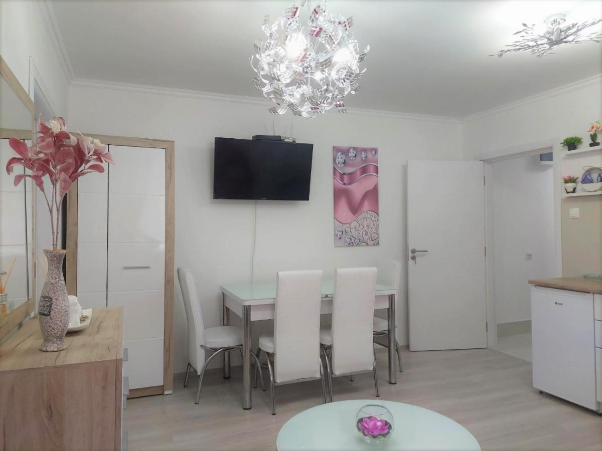 City Lux Apartments Skopje Esterno foto