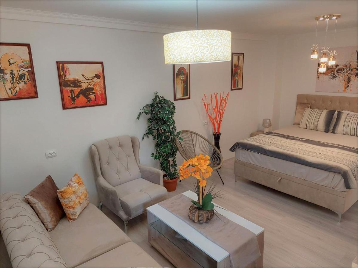 City Lux Apartments Skopje Esterno foto