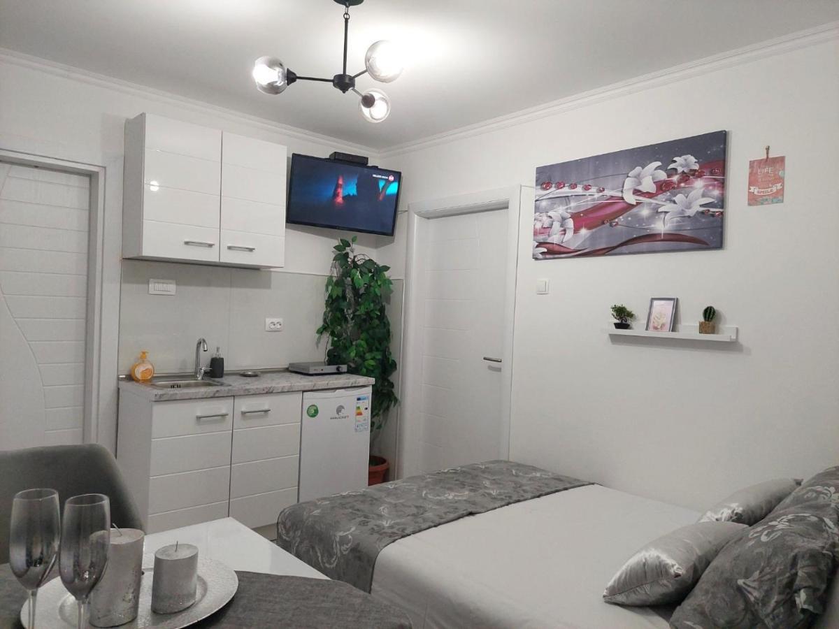 City Lux Apartments Skopje Esterno foto