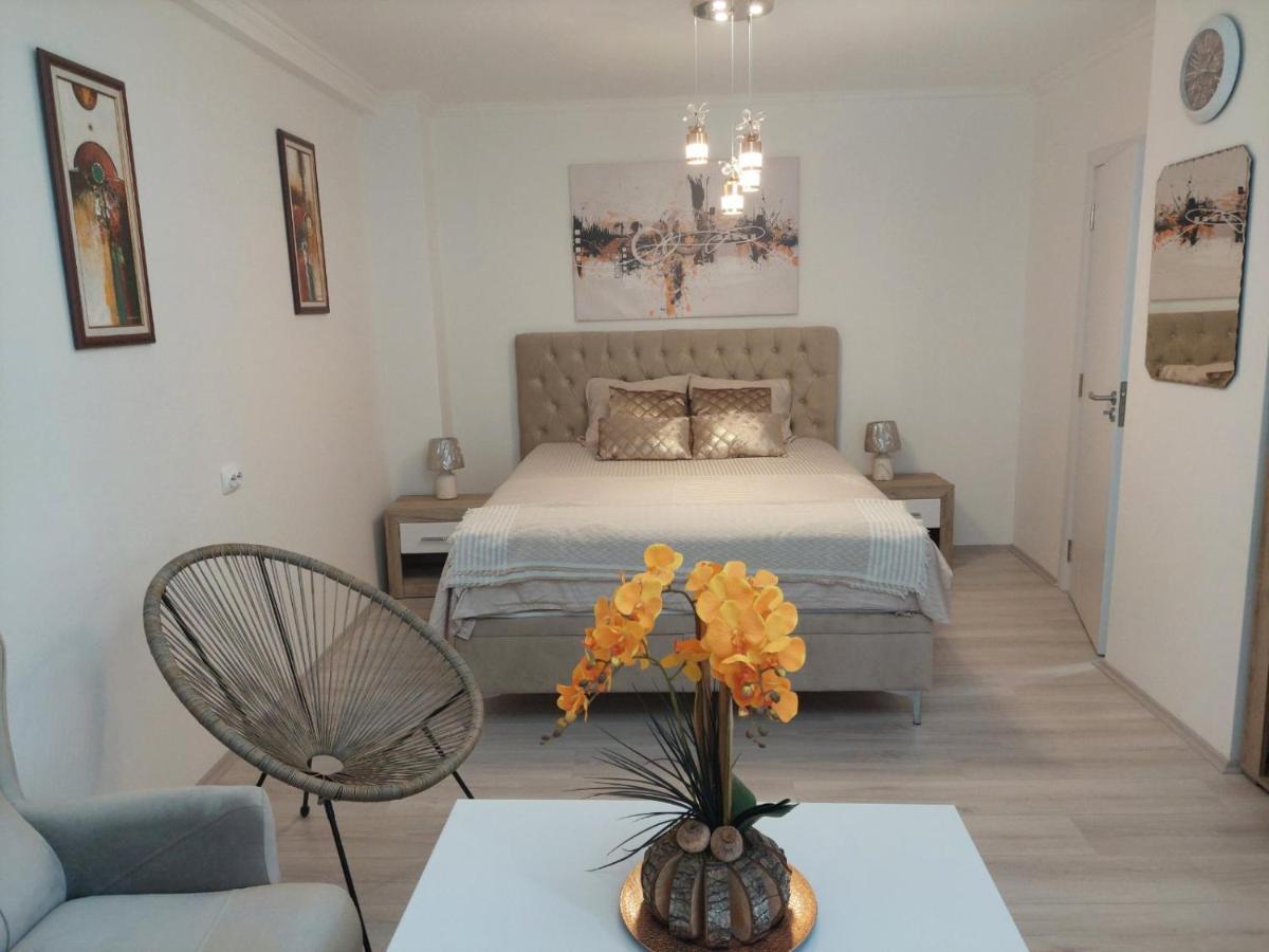 City Lux Apartments Skopje Esterno foto