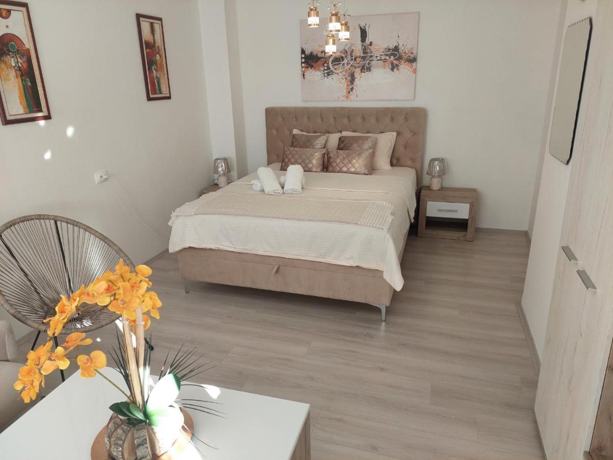 City Lux Apartments Skopje Esterno foto