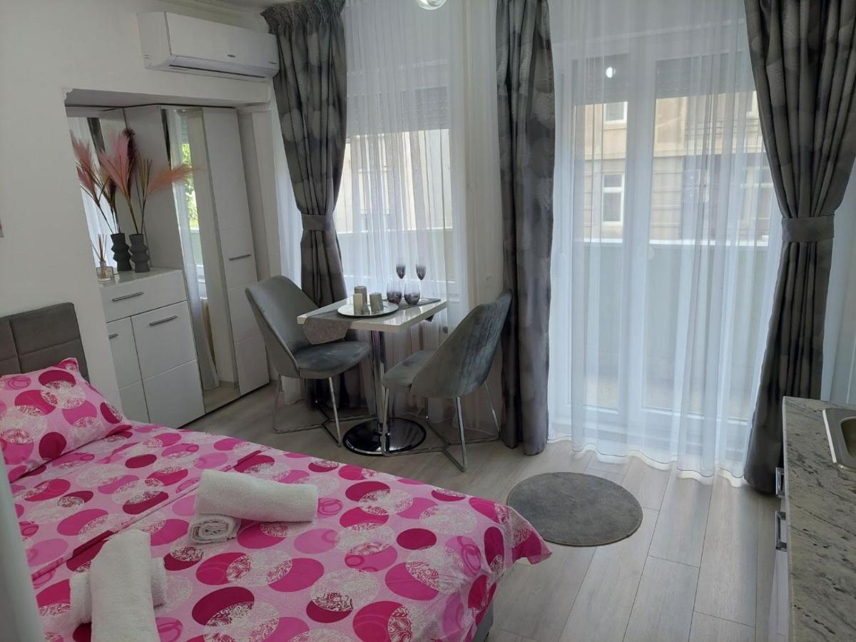 City Lux Apartments Skopje Esterno foto