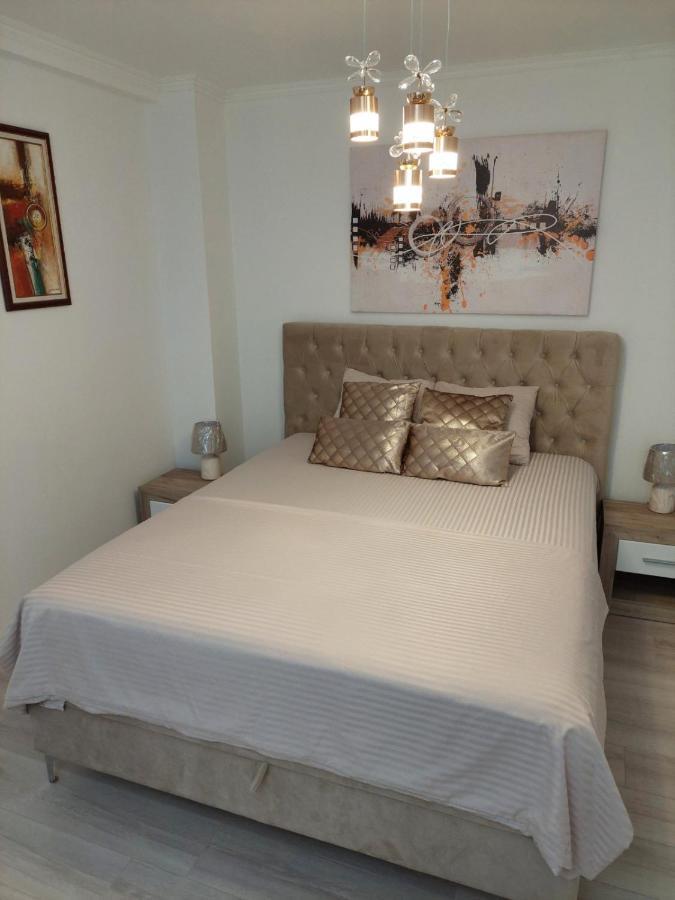 City Lux Apartments Skopje Esterno foto